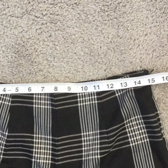 Forever 21 pants windowpane high waisted ankle trousers.Size M - Picture 4 of 5